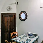 Cortile Di San Leo * Vietri